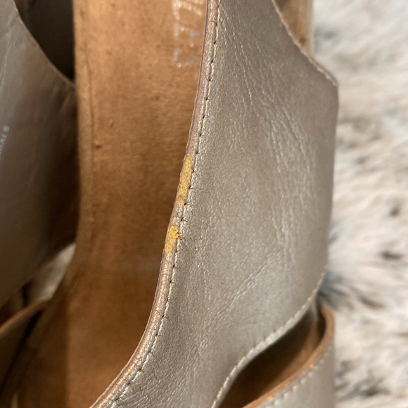 Aerosoles Gold Platinum Wedges Shoe - Picture 5 of 8